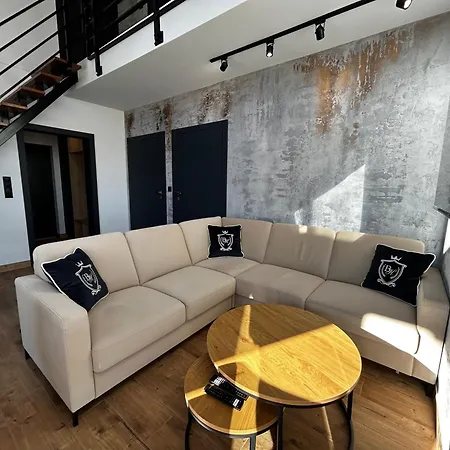 Blue Hill By Hillside Apartment