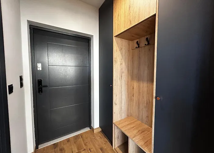 Blue Hill By Hillside