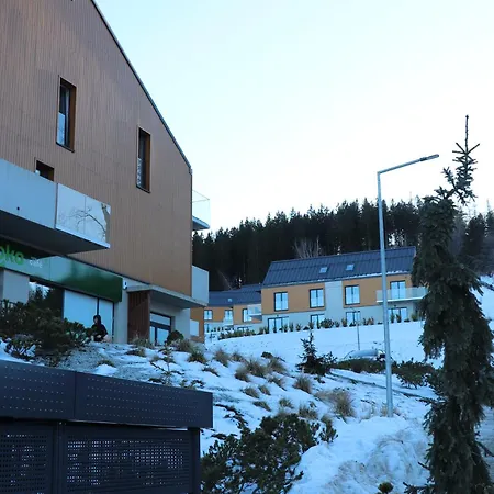 Blue Hill By Hillside 公寓