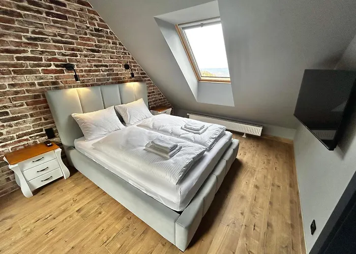 Blue Hill By Hillside דירה קרפאז'